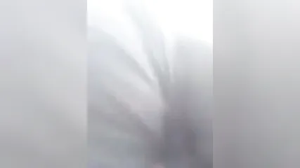 Раскрепощенная мусульманка бодро отсасывает водителю такси в машине на полном ходу