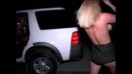 Черный парень порадовал блондинку длинным членом