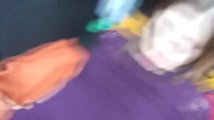 Случайный прохожий отымел худышку во все дыры прямо в ее автомобиле