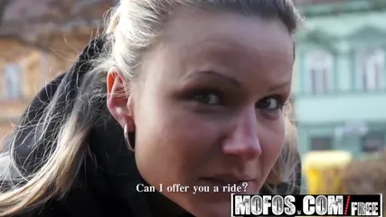 Пикапер заплатил деньги и развел девку на секс в машине