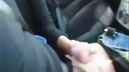 Подборка роликов мастурбации и минетов на полном ходу автомобиля