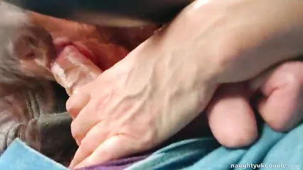 Старушка присосалась к хую и не хочет его отпускать